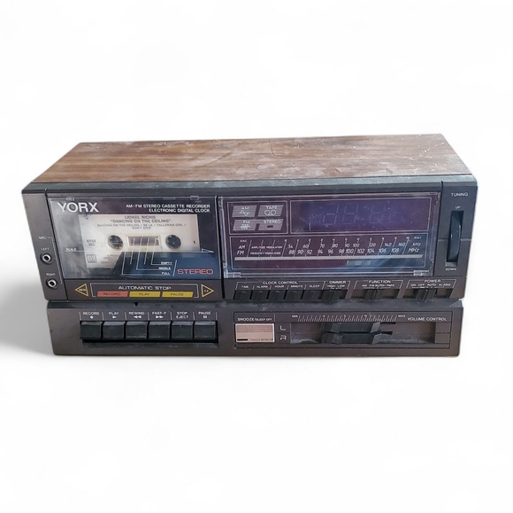 Vintage Yorx AM/FM stereo cassette recorder with an electronic digital clock - Picture 1 of 6